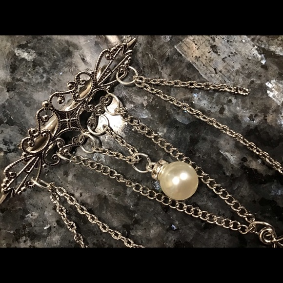 Silver hair clip spider and web Halloween chains - Picture 5 of 15